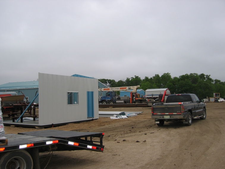 pre assembled metal building